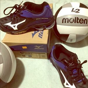 Mizuno Wave Lightning Z2 Volleyball shoes